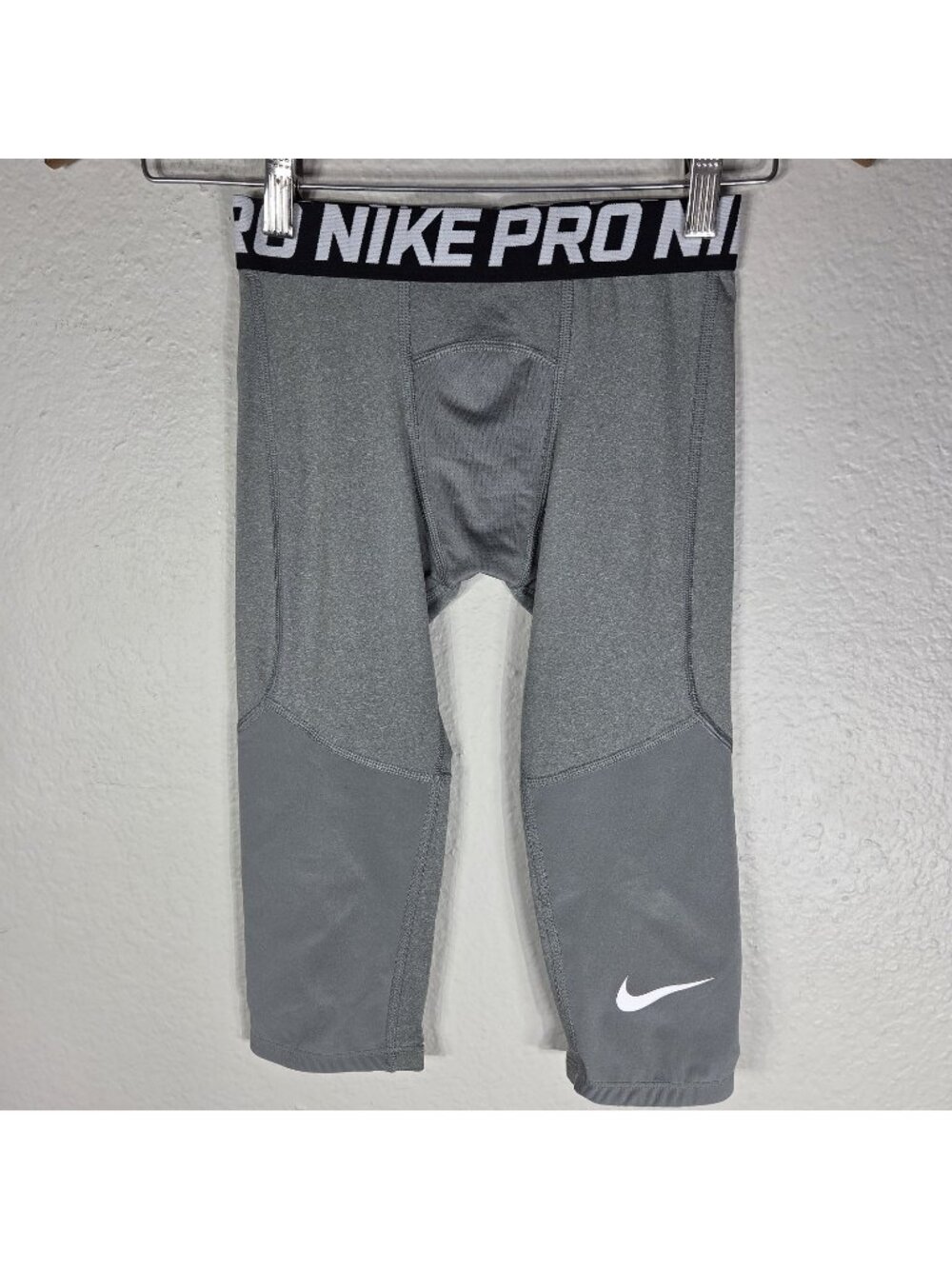 NIKE Pro Young Tight 3/4 Leggings Pants Base Layer Gray Size S Elastic Waistband